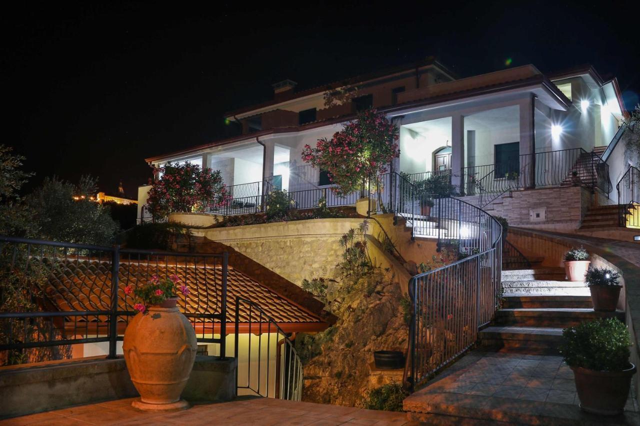 Casa Elisabetta Shortlets Apartamento Caposele Exterior foto